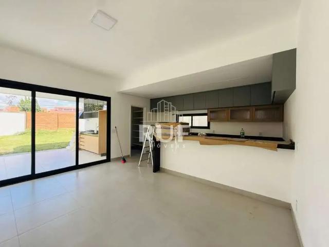 Casa / Sobrado em Condomínio para Locação em Atibaia/SP Vila Santista 3 Quartos