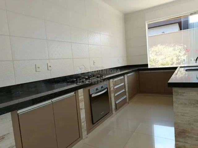 Casa / Sobrado em Condomínio para Locação em Bady Bassitt/SP Condomínio Jardim Botânico 3 Quartos