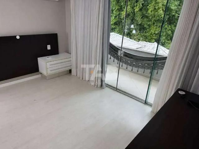 Casa / Sobrado em Condomínio para Locação em Balneário Camboriú/SC Ariribá 3 Quartos