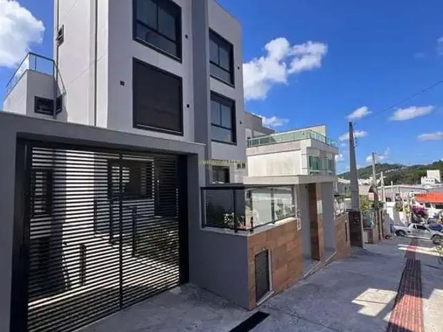 Casa / Sobrado em Condomínio para Locação em Balneário Camboriú/SC Ariribá 4 Quartos