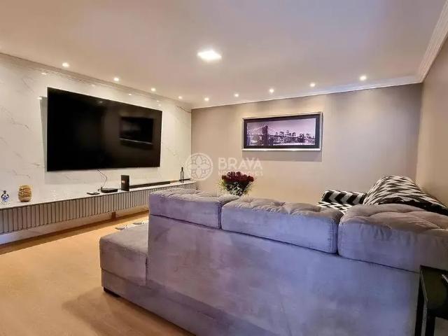 Casa / Sobrado em Condomínio para Locação em Balneário Camboriú/SC Ariribá 4 Quartos