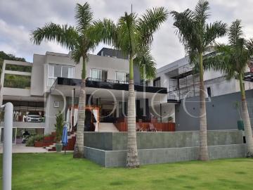 Casa / Sobrado em Condomínio para Locação em Balneário Camboriú/SC Ariribá 5 Quartos