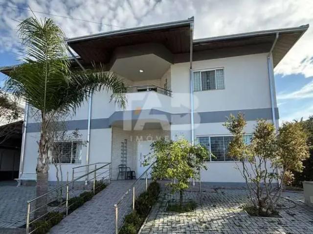 Casa / Sobrado em Condomínio para Locação em Balneário Camboriú/SC Ariribá 5 Quartos