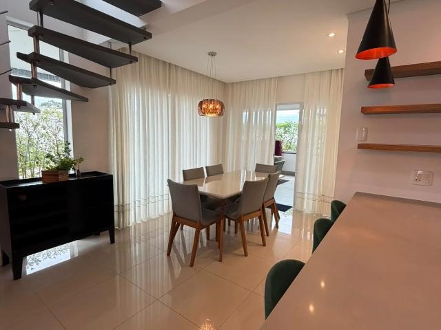 Casa / Sobrado em Condomínio para Locação em Balneário Camboriú/SC Barra 3 Quartos