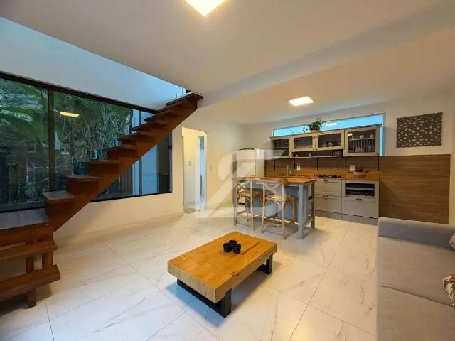 Casa / Sobrado em Condomínio para Locação em Balneário Camboriú/SC Praia das Taquaras 1 Quartos