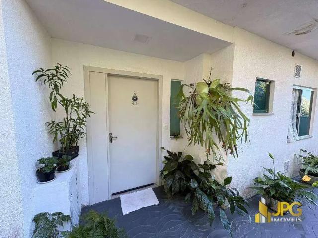 Casa / Sobrado em Condomínio para Locação em Balneário Camboriú/SC Praia dos Amores 4 Quartos