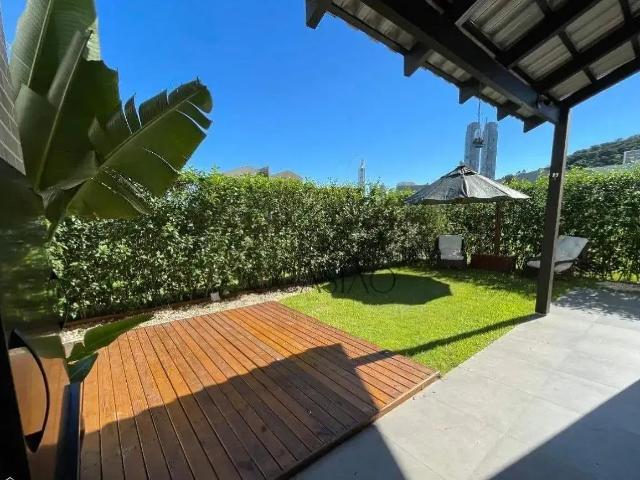 Casa / Sobrado em Condomínio para Locação em Balneário Camboriú/SC São Judas Tadeu 3 Quartos