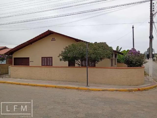 Casa / Sobrado em Condomínio para Locação em Balneário Piçarras/SC Centro 2 Quartos