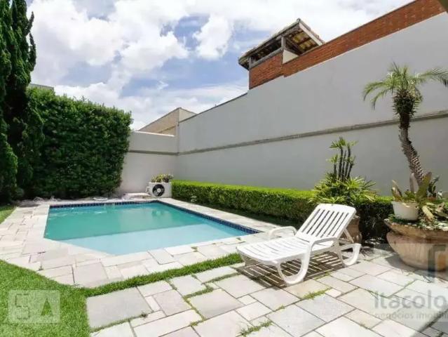 Casa / Sobrado em Condomínio para Locação em Barueri/SP Alphaville 4 Quartos