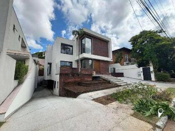Casa / Sobrado em Condomínio para Locação em Barueri/SP Alphaville 4 Quartos