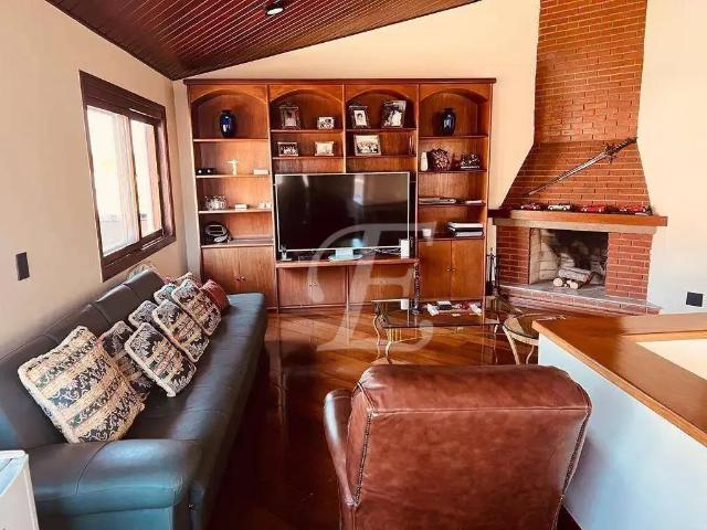 Casa / Sobrado em Condomínio para Locação em Barueri/SP Alphaville 4 Quartos
