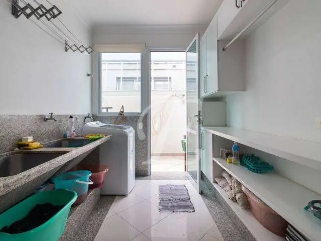 Casa / Sobrado em Condomínio para Locação em Barueri/SP Alphaville 5 Quartos