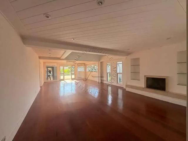 Casa / Sobrado em Condomínio para Locação em Barueri/SP Alphaville 3 Quartos