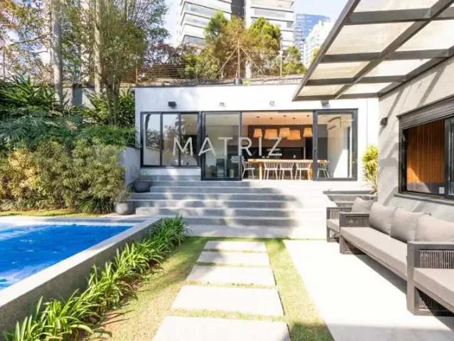Casa / Sobrado em Condomínio para Locação em Barueri/SP Alphaville Residencial Dois 4 Quartos