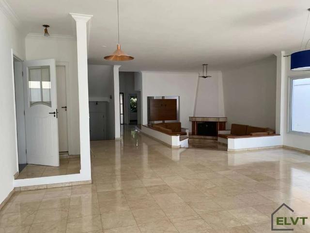 Casa / Sobrado em Condomínio para Locação em Barueri/SP Alphaville Residencial Dois 4 Quartos
