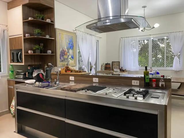 Casa / Sobrado em Condomínio para Locação em Barueri/SP Tamboré 4 Quartos