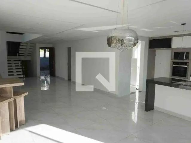 Casa / Sobrado em Condomínio para Locação em Barueri/SP Vila Engenho Novo 4 Quartos