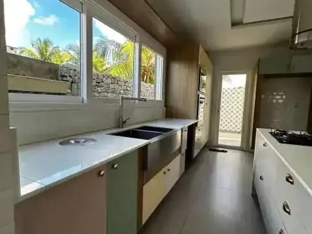 Casa / Sobrado em Condomínio para Locação em Barra dos Coqueiros/SE Olhos D'água 4 Quartos