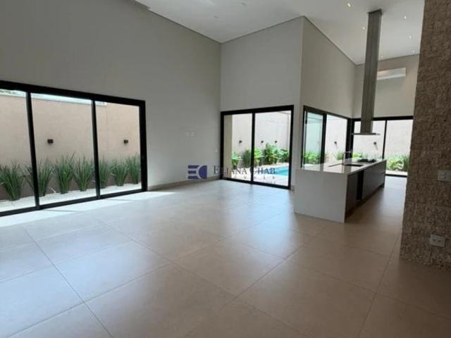 Casa / Sobrado em Condomínio para Locação em Bauru/SP Alphaville 4 Quartos