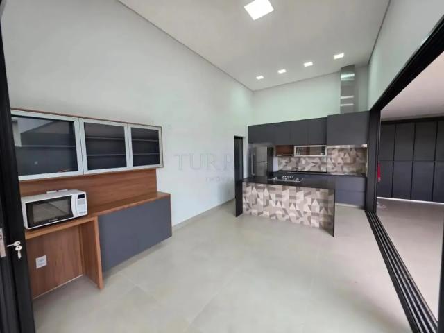 Casa / Sobrado em Condomínio para Locação em Bauru/SP Residencial Tamboré 4 Quartos
