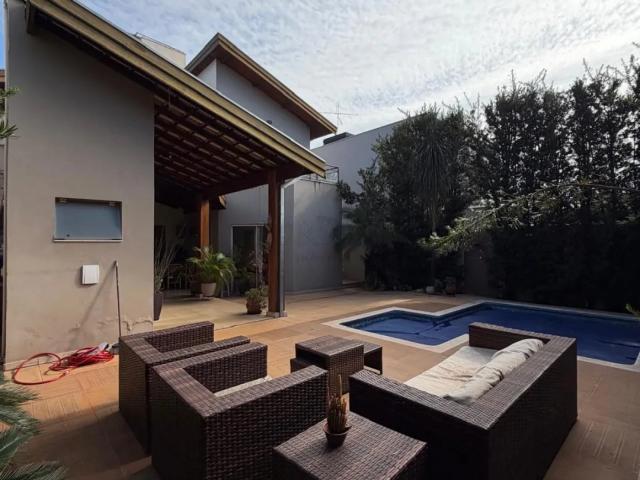 Casa / Sobrado em Condomínio para Locação em Bauru/SP Residencial Tivoli II 4 Quartos