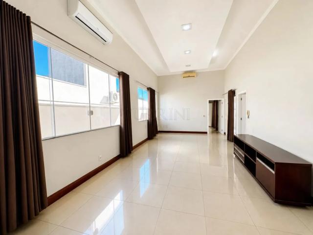 Casa / Sobrado em Condomínio para Locação em Bauru/SP Residencial Villaggio III 3 Quartos