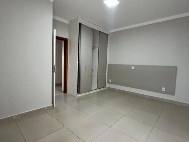 Casa / Sobrado em Condomínio para Locação em Bauru/SP Vila Aviação 3 Quartos