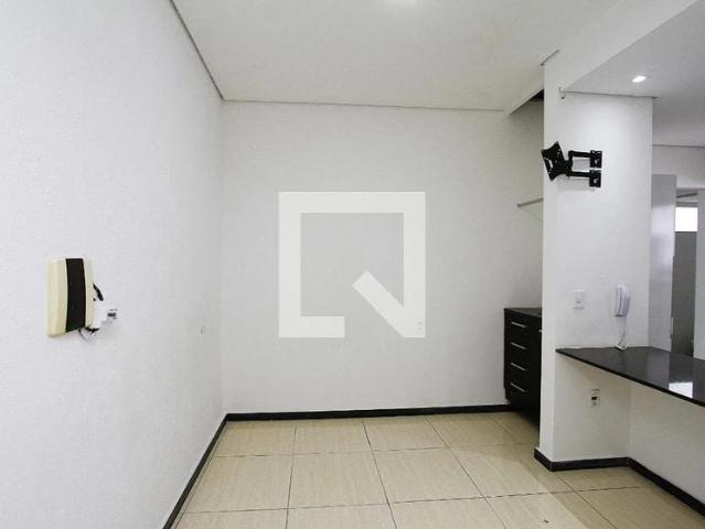 Casa / Sobrado em Condomínio para Locação em Belo Horizonte/MG Alto Caiçaras 2 Quartos