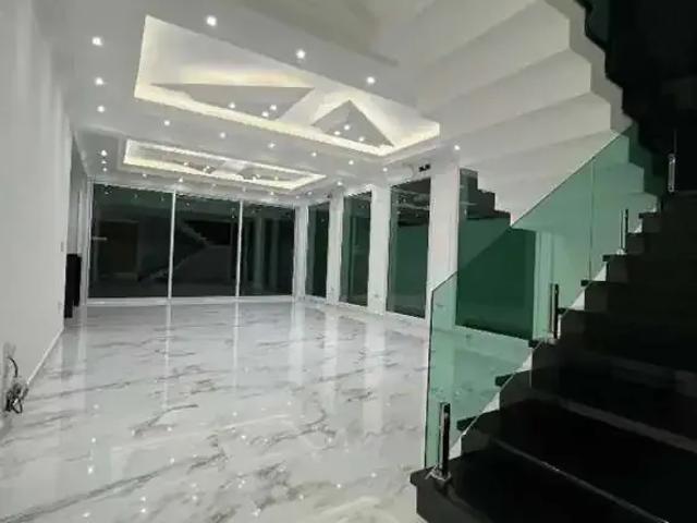 Casa / Sobrado em Condomínio para Locação em Bertioga/SP Maitinga 5 Quartos