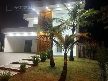 Casa / Sobrado em Condomínio para Locação em Bertioga/SP Maitinga 5 Quartos