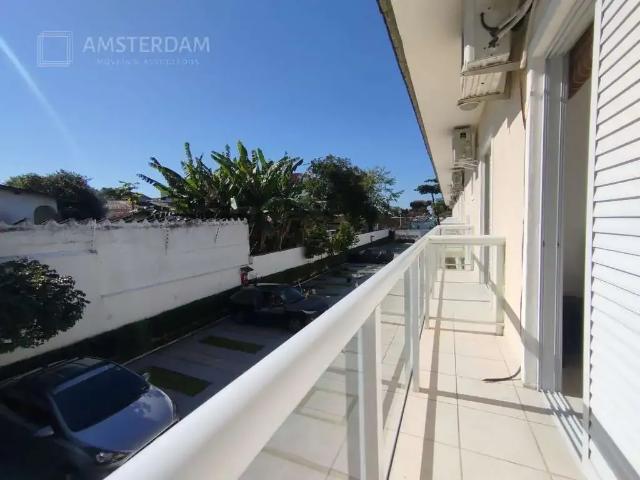 Casa / Sobrado em Condomínio para Locação em Bertioga/SP Centro 3 Quartos