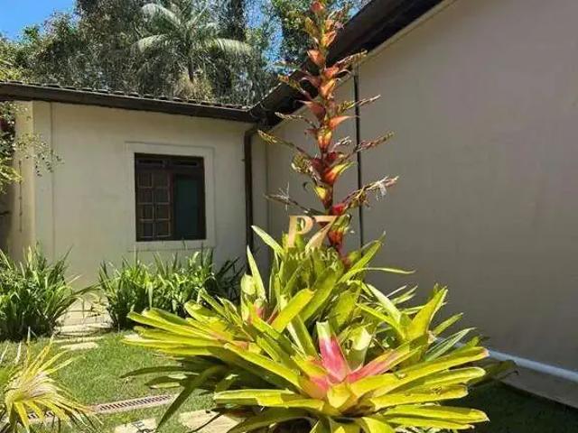 Casa / Sobrado em Condomínio para Locação em Bertioga/SP Guaratuba 5 Quartos