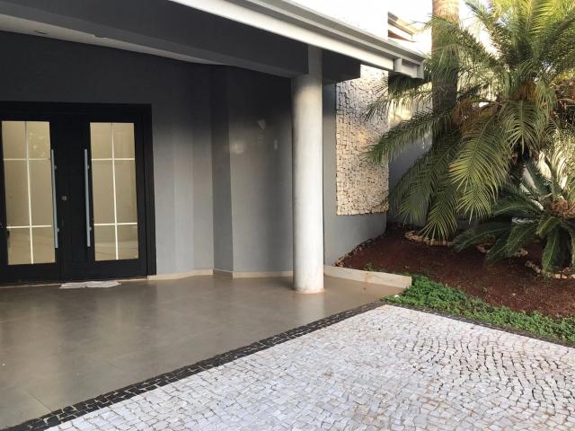 Casa / Sobrado em Condomínio para Locação em Boituva/SP Portal dos Pássaros I 4 Quartos