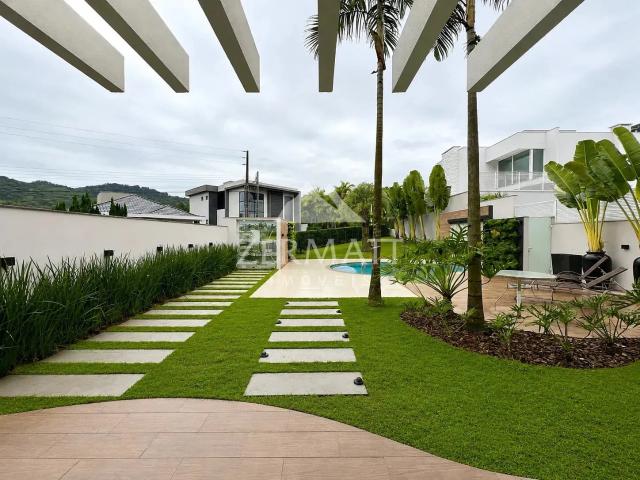 Casa / Sobrado em Condomínio para Locação em Blumenau/SC Itoupava Central 3 Quartos