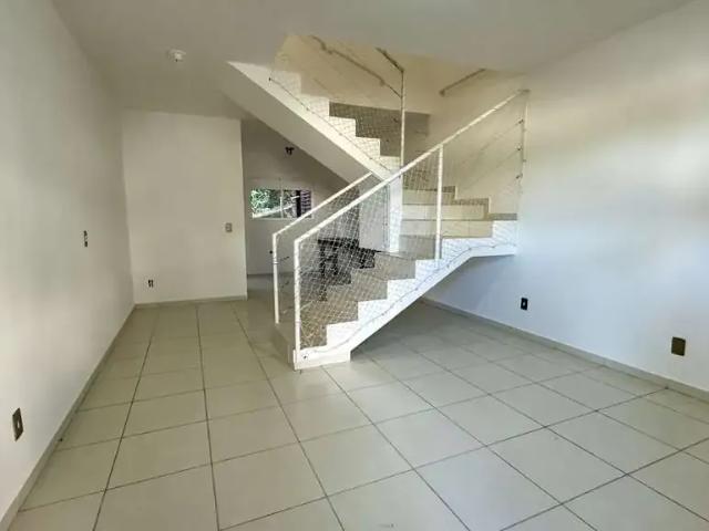 Casa / Sobrado em Condomínio para Locação em Blumenau/SC Itoupava Central 2 Quartos
