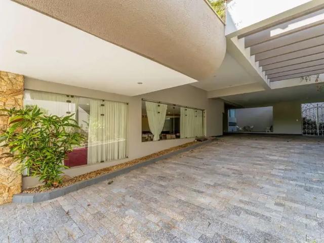 Casa / Sobrado em Condomínio para Locação em Blumenau/SC Itoupava Seca 5 Quartos