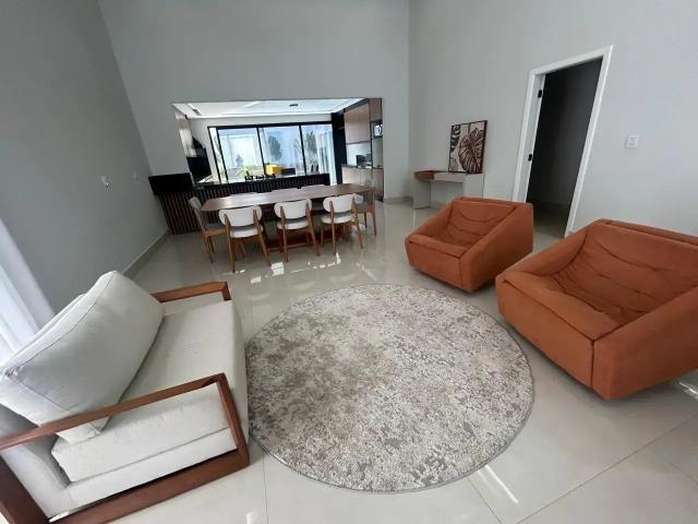 Casa / Sobrado em Condomínio para Locação em Bragança Paulista/SP Condomínio Jardim Flamboyan 4 Quartos