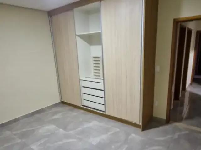 Casa / Sobrado em Condomínio para Locação em Bragança Paulista/SP Condomínio Portal da Serra 3 Quartos