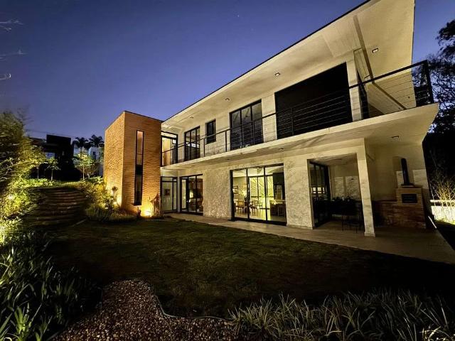 Casa / Sobrado em Condomínio para Locação em Bragança Paulista/SP Condomínio Residencial Fazenda Santa Helena 2 Quartos