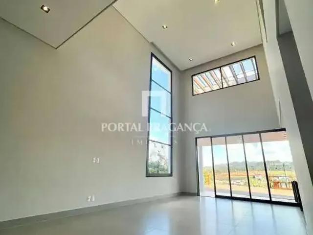 Casa / Sobrado em Condomínio para Locação em Bragança Paulista/SP Condomínio Vale das Águas 3 Quartos
