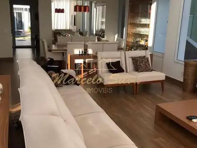 Casa / Sobrado em Condomínio para Locação em Bragança Paulista/SP Condomínio Vale das Águas 4 Quartos