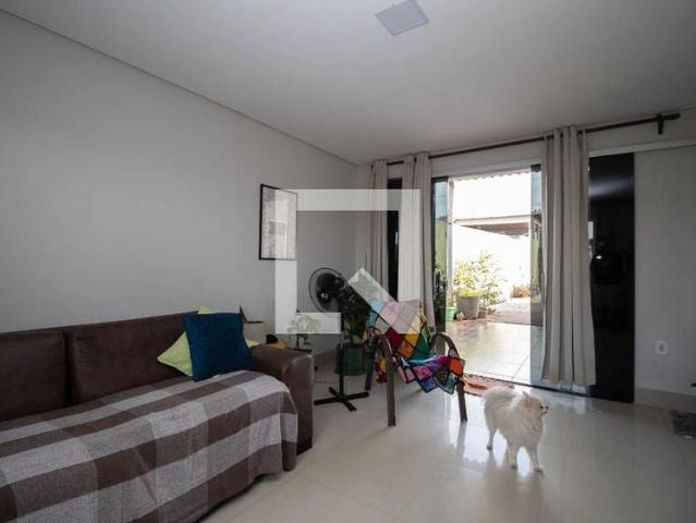 Casa / Sobrado em Condomínio para Locação em Brasília/DF Lago Norte 3 Quartos
