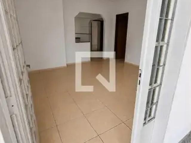 Casa / Sobrado em Condomínio para Locação em Brasília/DF Samambaia Sul Samambaia 3 Quartos