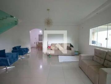 Casa / Sobrado em Condomínio para Locação em Brasília/DF Samambaia Sul Samambaia 4 Quartos