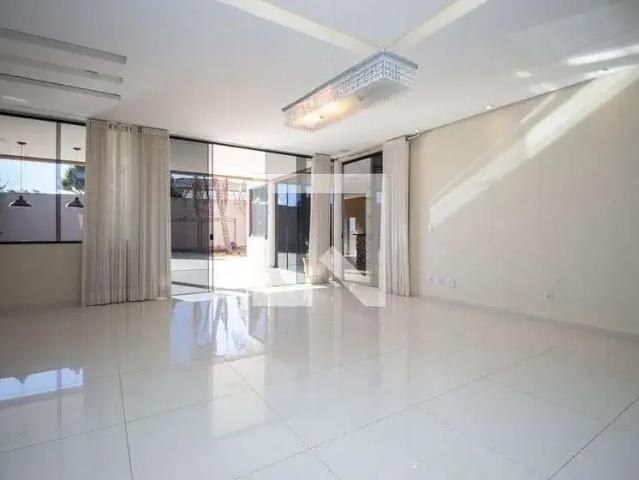 Casa / Sobrado em Condomínio para Locação em Brasília/DF Setor Habitacional Contagem Sobradinho 5 Quartos