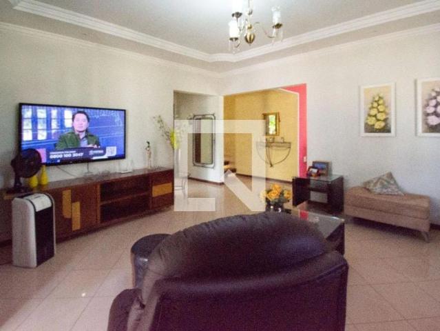 Casa / Sobrado em Condomínio para Locação em Brasília/DF Vicente Pires 7 Quartos