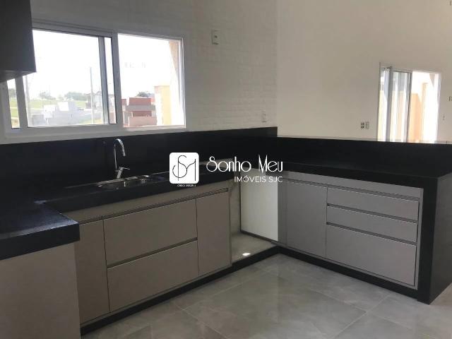 Casa / Sobrado em Condomínio para Locação em Caçapava/SP Caçapava Velha 3 Quartos