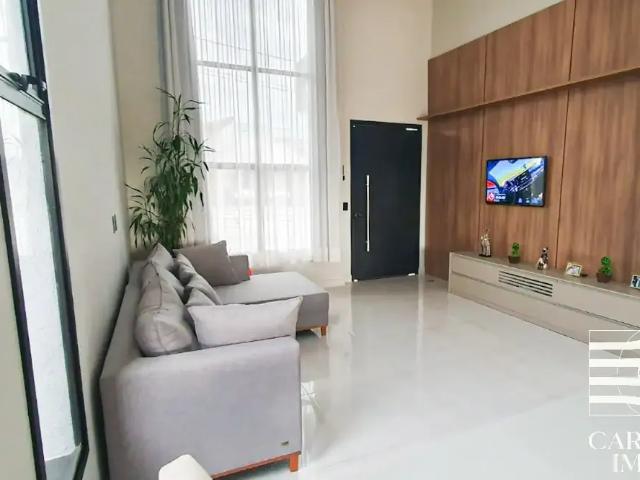 Casa / Sobrado em Condomínio para Locação em Caçapava/SP Residencial Colinas 3 Quartos