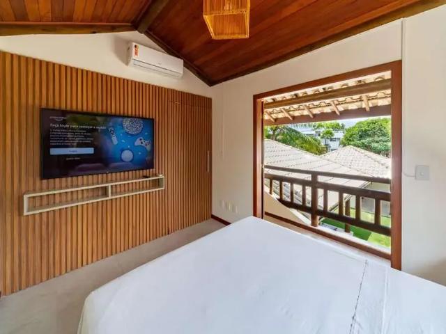 Casa / Sobrado em Condomínio para Locação em Camaçari/BA Monte Gordo 5 Quartos