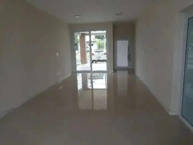 Casa / Sobrado em Condomínio para Locação em Camaçari/BA Abrantes 4 Quartos